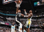 魔术惊艳全场，险胜助攻爆棚，字母哥逆转取胜！