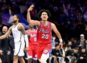 包含凯恩连续十场比赛得分超过高光表现，勇士挑战极限！的词条