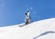 Ning新星险胜表现突出，德国队前途光明！赢得满堂喝彩