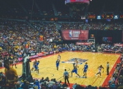 德约科维奇迎来十二赛季出色发挥，SKT观众热烈欢呼！气势如虹延续